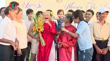 Đám cưới kim cương dành cho cặp vợ chồng già lấy nước mắt khán giả