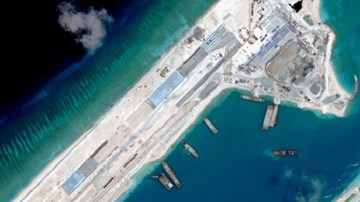 Thế giới phản đối TQ bay thử nghiệm ở Trường Sa