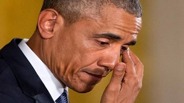 Tổng thống Obama bật khóc khi nói về bạo lực súng đạn