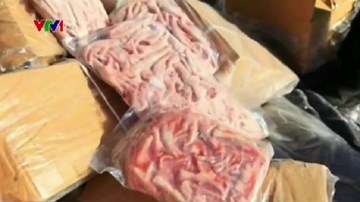 Hãi hùng phát hiện hơn 19 tấn chân gà đông lạnh nhiễm virus cúm ở Trung Quốc