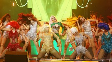 The Remix 2016 - tập 2: Hằng Bingboong biểu diễn liên khúc 