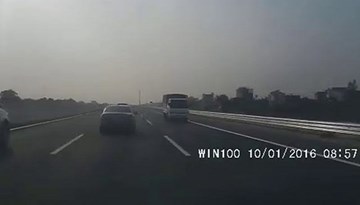 Xe tải chạy ngược chiều 120km/h trên cao tốc HN-Hải Phòng