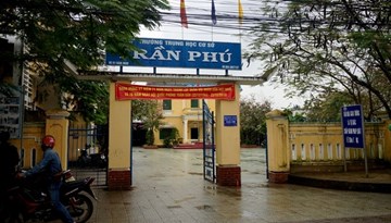 Nghe nữ sinh Huế kể lại giây phút bị bạn đánh hội đồng