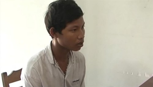 Chặn đường xin tiền không được liền đập phá xe cứu thương