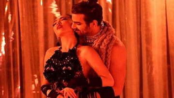 Cảnh nóng 'bỏng mắt' của Tóc Tiên trong hậu trường MV 16+