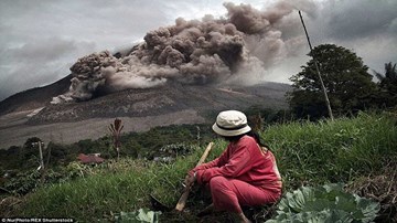 Hơn 1.200 người Indonesia phải sơ tán do núi lửa