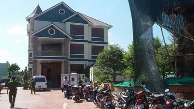 Nhận dạng được kẻ cắt cổ 2 vợ chồng trong biệt thự ở Tiền Giang