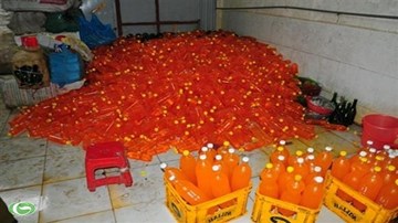 Cận cảnh dây chuyền “pha chế” nước ngọt siêu bẩn