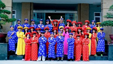 Háo hức với MV Chúc mừng năm mới của cựu sinh viên Môi Trường