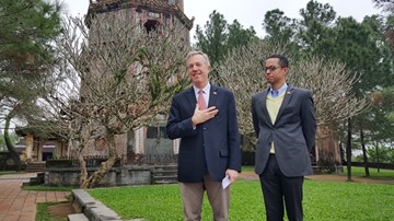 Đại sứ Mỹ - Ted Osius chúc mừng năm mới bằng tiếng Việt