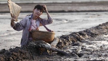 Ngọc Trinh kể chuyện ăn Tết ở quê khi còn bé