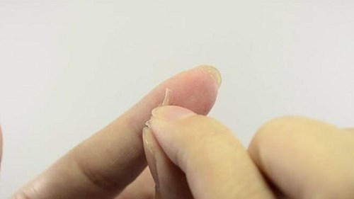 Mẹo tẩy keo 502 dính chặt vào tay không tốn sức