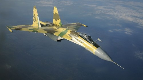 Xem tuyệt kỹ nhào lộn trên không của ‘thần chết’ Su-35S Nga