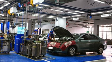Nguyên nhân hàng loạt ô tô đổ xăng A95 bị chết máy