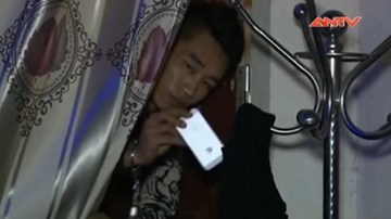 “Tuyệt kỹ” trộm cắp của gái massage đèn mờ