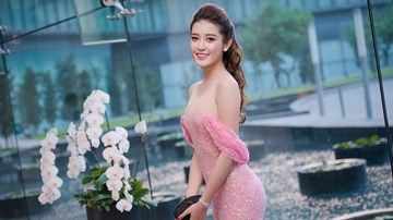Á hậu Huyền My không ăn kiêng vẫn có eo 60 cm ngày Tết