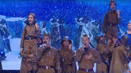 Gala Giai điệu Tự hào 2015: Thời thanh niên sôi nổi - Nhóm Dòng thời gian