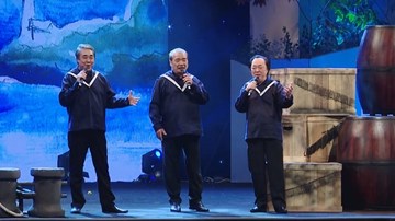 Gala Giai điệu Tự hào 2015: Chiều hải cảng - NSND Trung Kiên, NSND Trần Hiếu & NSND Quang Thọ