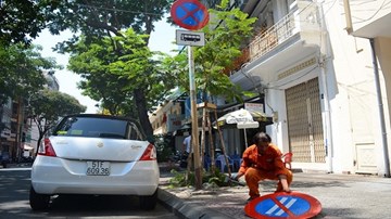 TP.HCM cấm xe từ 9 chỗ dừng đỗ trên một số tuyến đường