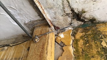 Nghịch lý tại khu chung cư nguy hiểm bậc nhất Hà Nội