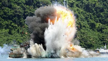 Indonesia đánh chìm tàu cá Việt Nam và các nước khác