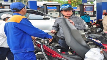 Không có việc đề xuất tăng thuế bảo vệ môi trường đối với xăng