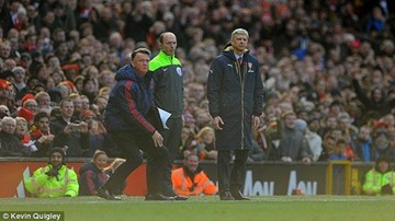 Cười đau bụng khi Van Gaal diễn sâu quá