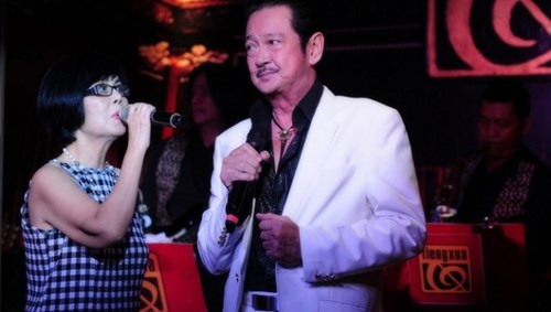 Bật mí người đàn bà chung tình cả đời yêu Chánh Tín