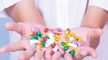 Những thực phẩm tuyệt đối tránh khi dùng thuốc kháng sinh