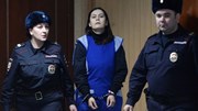 Bảo mẫu chặt đầu bé gái tại Nga vẫn mỉm cười nhận tội tại tòa