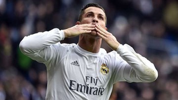 Ronaldo lập poker, Real 
