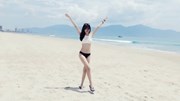 Hotgirl Quỳnh Châu khoe thân hình siêu chuẩn bên biển
