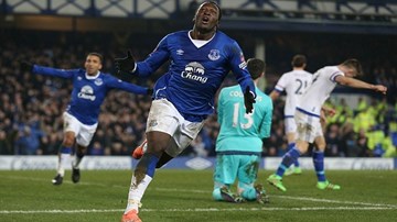 Lukaku giúp Everton đá bay Chelsea khỏi FA Cup