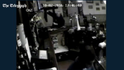 Tài xế mất 300 triệu đồng, ngồi tù 18 tháng vì 15 phút say xỉn