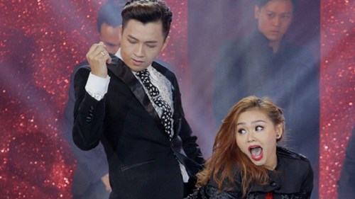 The Remix 2016 - Bán kết: Ngô Kiến Huy biểu diễn “Mình yêu từ bao giờ”