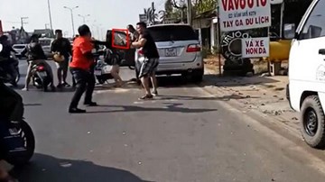 Va quẹt xe, nhóm 