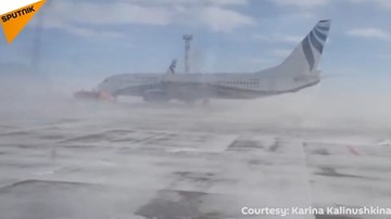 Gió mạnh, Boeing 737 quay như chong chóng