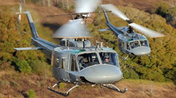 Trực thăng UH-1 canh gác kho vũ khí hạt nhân của Mỹ