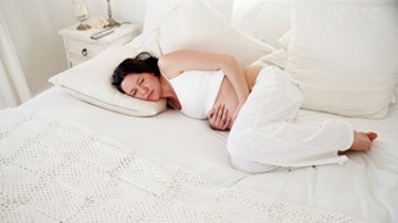 Bà bầu chuyển dạ khi không ở bệnh viện - phải làm sao?