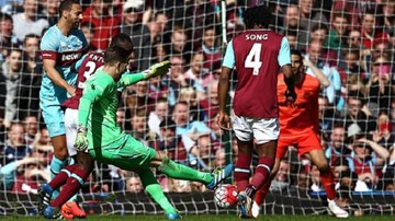 Pha solo ghi bàn từ sân nhà của thủ môn West Ham