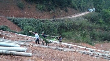 Xe khách lao xuống vực, 3 người chết, 8 người nguy kịch