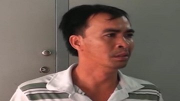 Đánh chết bạn vì bị chê hát dở, khóc nức nở ở đồn CA