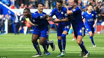 Hạ Southampton, Leicester tiến gần ngôi vương