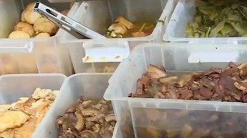 “Đánh cược” sức khỏe với bữa cơm ngoài cổng bệnh viện