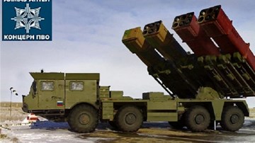 Xem Nga phô diễn sức mạnh phòng thủ không gian nhân ngày đặc biệt