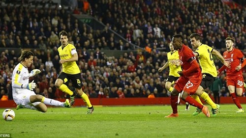 Liverpool vào bán kết sau màn rượt đuổi siêu kịch tính