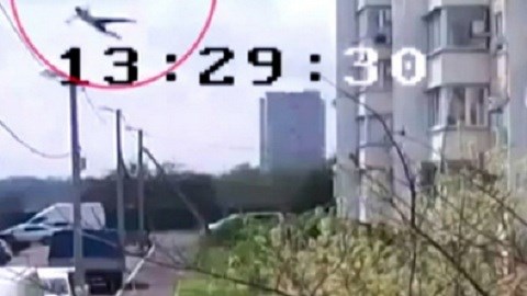 Cậu bé sống sót kỳ diệu sau khi rơi từ tầng 14