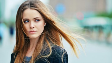 Nữ sinh 9X xinh đẹp sở hữu tài sản triệu đô nhờ mạng xã hội