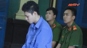 Chửi bậy trong nhà vệ sinh, nam thanh niên bị đâm chết