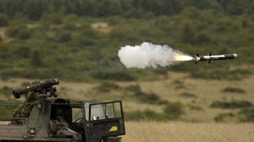 Mỹ chịu chơi khi dùng tên lửa Javelin tấn công xe tải IS